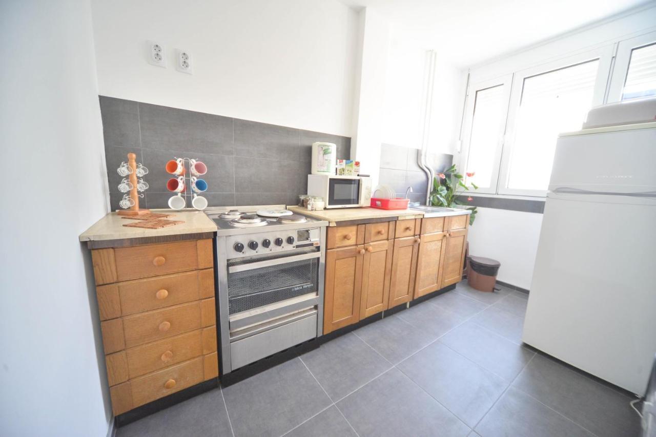 Apartman Centar Lux Пірот Екстер'єр фото