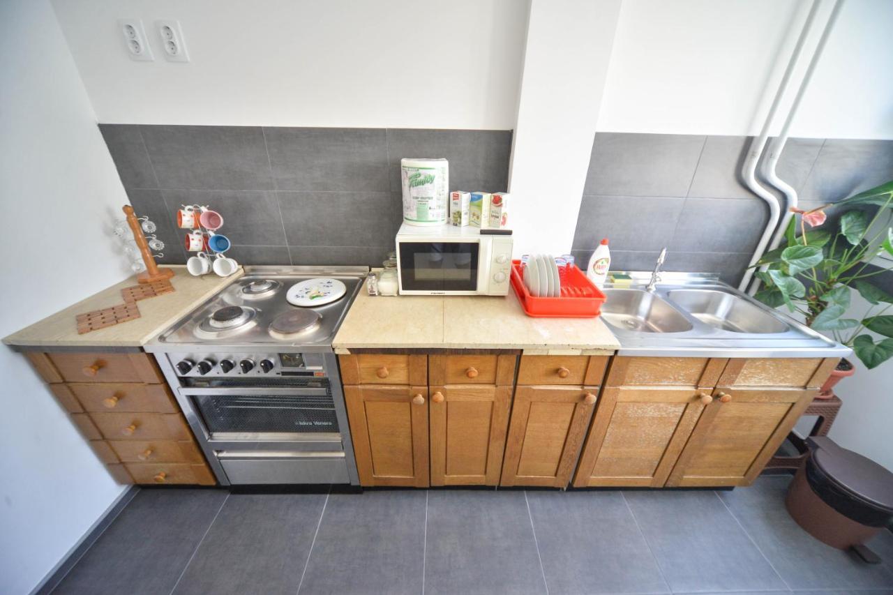 Apartman Centar Lux Пірот Екстер'єр фото