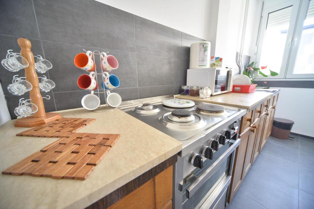 Apartman Centar Lux Пірот Екстер'єр фото