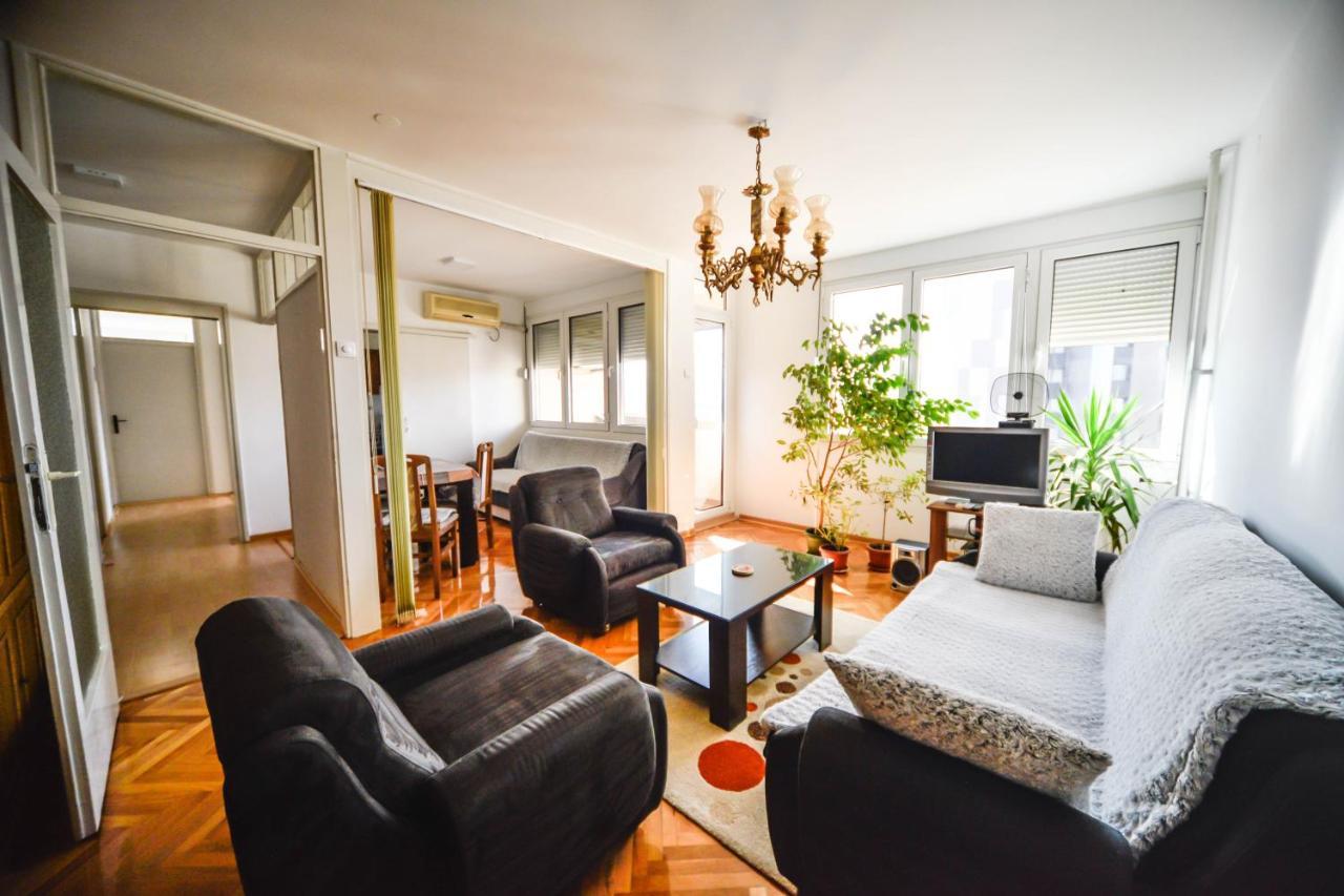 Apartman Centar Lux Пірот Екстер'єр фото