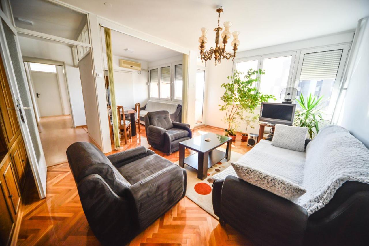 Apartman Centar Lux Пірот Екстер'єр фото