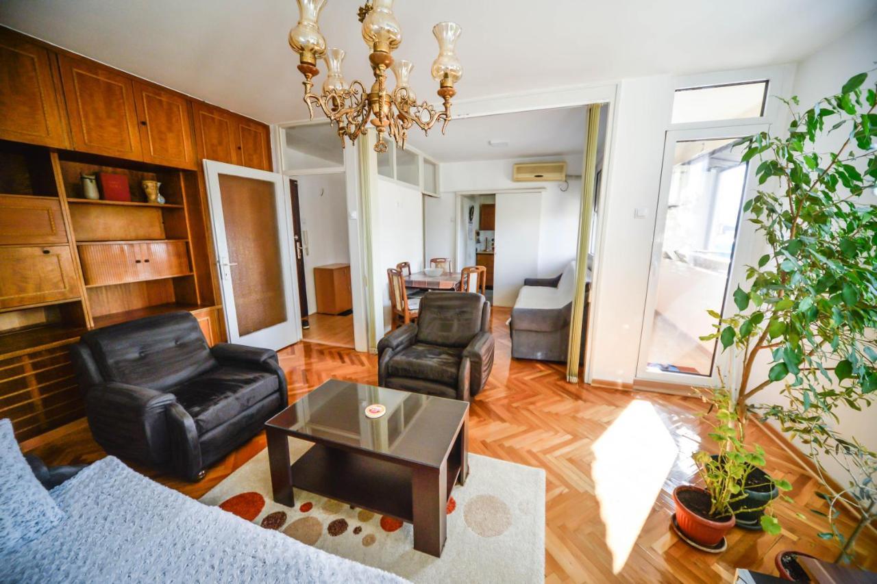 Apartman Centar Lux Пірот Екстер'єр фото