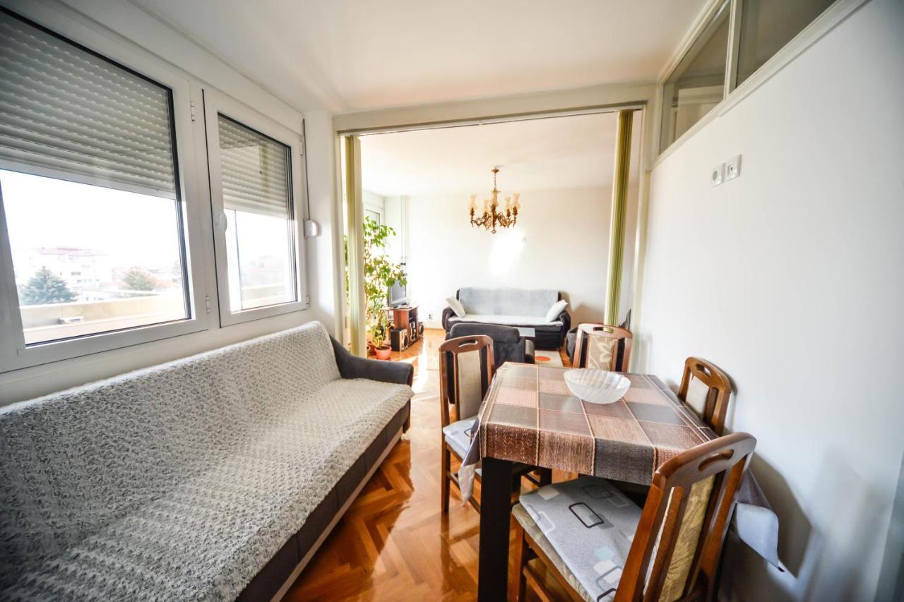 Apartman Centar Lux Пірот Екстер'єр фото